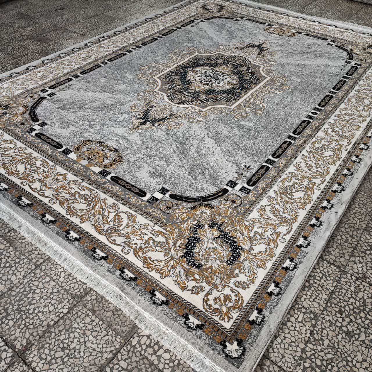 ویتا نقره ای